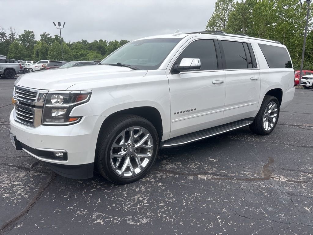 2019 Chevrolet Suburban 4WD 1500 Premier's photo