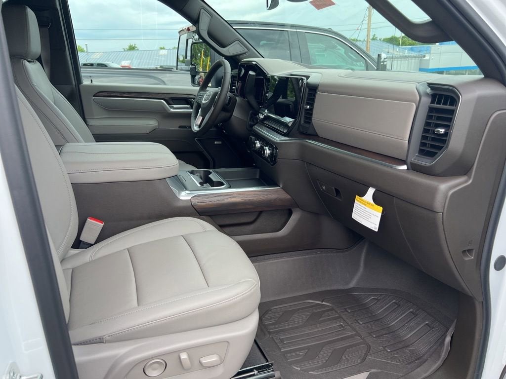 2026 GMC Sierra 3500HD SLT - Photo 8